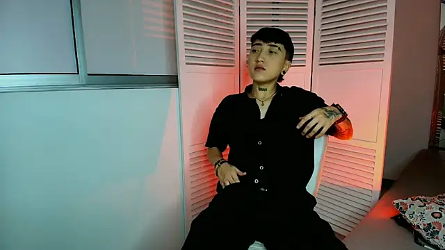 Snapshot of Eryx_Eriscor chatting on 11-14-25, 02:05 Eryx Eriscor online show from 11-14-25, 02:05