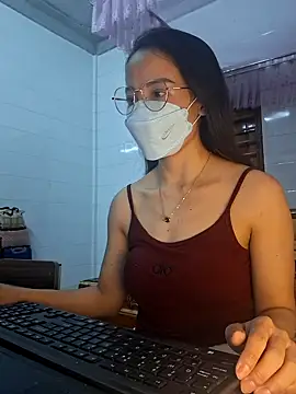Snapshot of LazdyLy chatting on 09-19-25, 05:57 LazdyLy online show from 09-19-25, 05:57