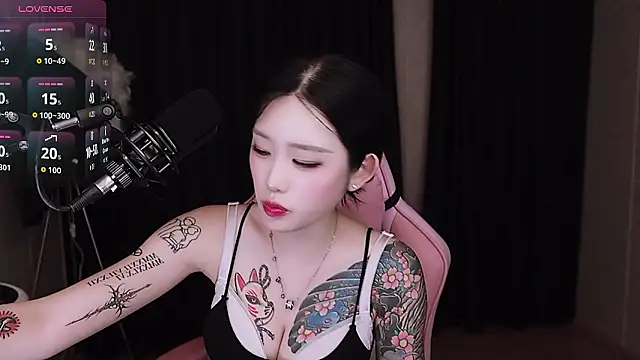 SHENSHEN-2025 online show from 09-18-25, 01:46