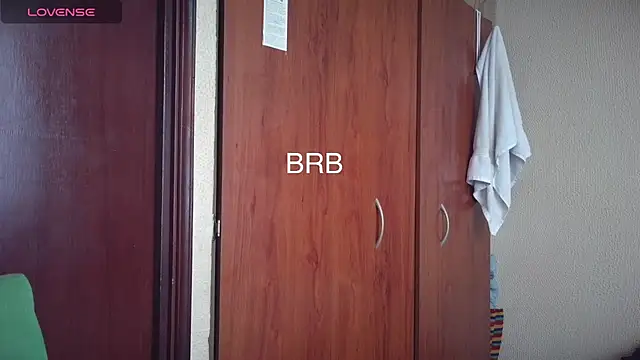 Snapshot of cris2428 chatting on 01-17-26, 10:35 cris2428 online show from 01-17-26, 10:35