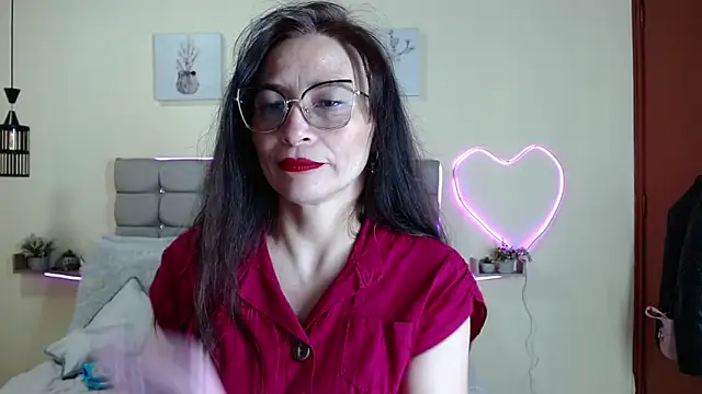  naomi s online show from 06-13-26, 01:42
