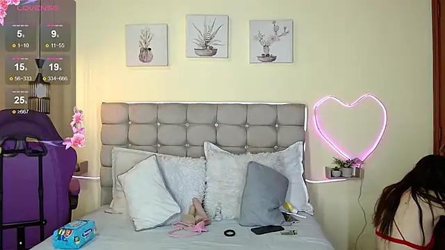  naomi s online show from 06-26-26, 01:48