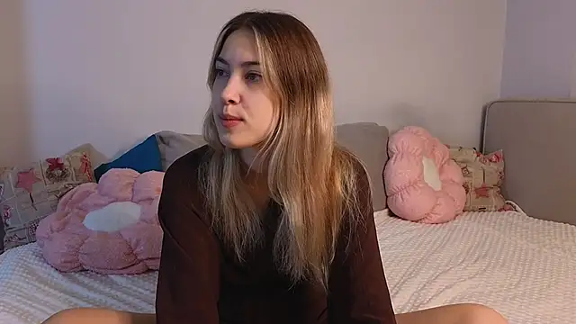 Snapshot of AngelicRice chatting on 10-05-25, 11:30 AngelicRice online show from 10-05-25, 11:30