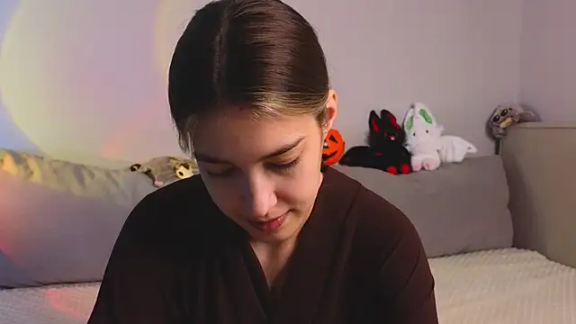 Snapshot of AngelicRice chatting on 10-17-25, 11:13 AngelicRice online show from 10-17-25, 11:13