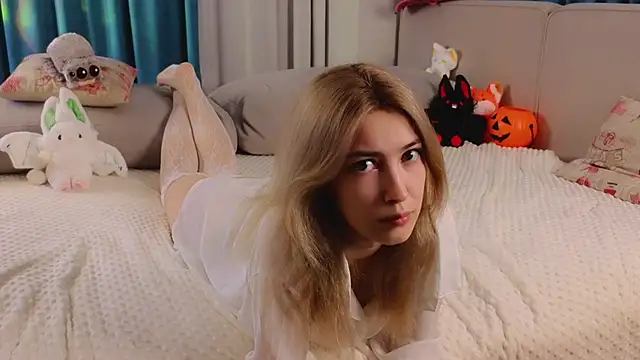 Snapshot of AngelicRice chatting on 10-27-25, 11:14 AngelicRice online show from 10-27-25, 11:14