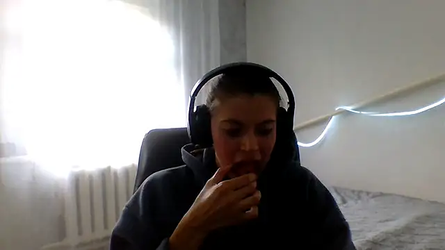 CutieAnny online show from 09-12-25, 04:34