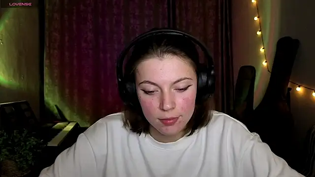 CutieAnny online show from 02-19-26, 08:16