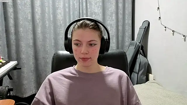 CutieAnny online show from 05-07-26, 08:25