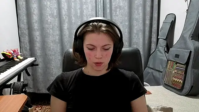 CutieAnny online show from 05-08-26, 09:09