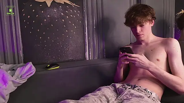 Snapshot of Kevin_Garsia chatting on 03-08-26, 02:04 Kevin Garsia online show from 03-08-26, 02:04