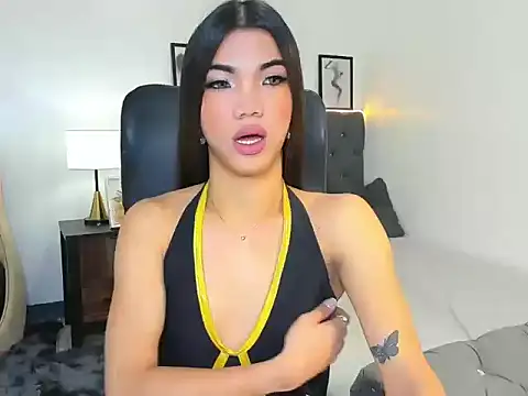 CassieSommereux online show from 10-20-25, 04:02