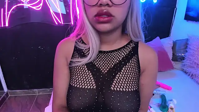SarayCooper  online show from 09-19-25, 04:14