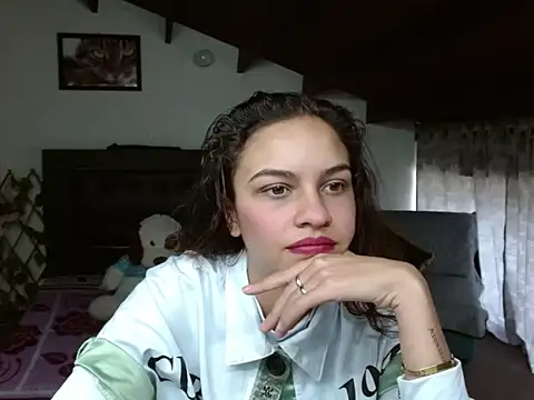 Skylovershot online show from 11-12-25, 01:55