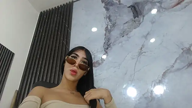 CamelyHott online show from 10-12-25, 07:24