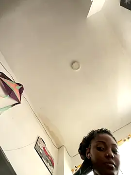 zaracollins01 online show from 11-01-25, 07:27