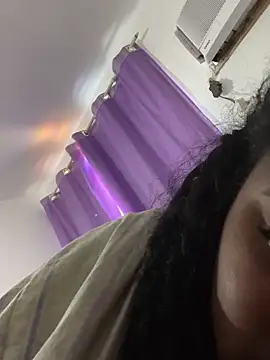 LunaSthena online show from 12-21-25, 01:51