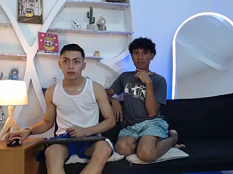 LONDON BOYS1 online show from 09-10-25, 03:17