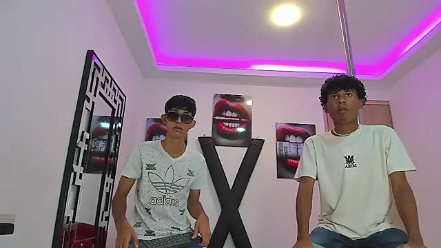 LONDON BOYS1 online show from 09-11-25, 07:19