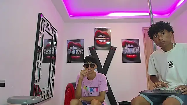 LONDON BOYS1 online show from 09-12-25, 07:19