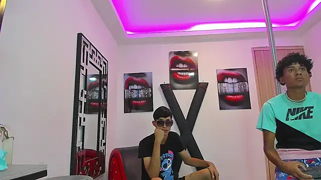 LONDON BOYS1 online show from 09-13-25, 07:19