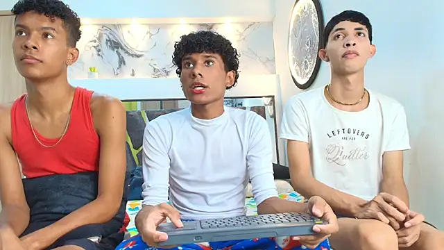 LONDON BOYS1 online show from 10-07-25, 01:14