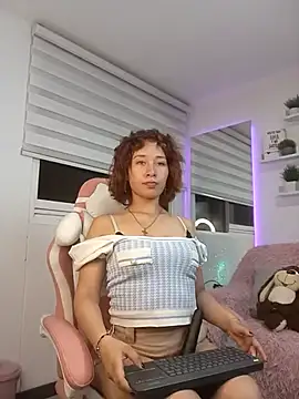 Charlotte morhh online show from 09-23-25, 03:20