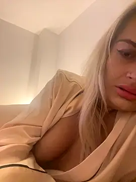 Seductive-SkyeXXX online show from 09-18-25, 10:34