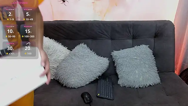 Snapshot of antonella_n_brian chatting on 10-19-25, 06:30 antonella n brian online show from 10-19-25, 06:30