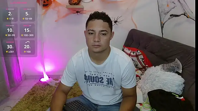 Snapshot of antonella_n_brian chatting on 10-29-25, 06:31 antonella n brian online show from 10-29-25, 06:31