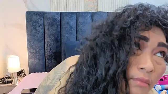 yunkeyc online show from 11-23-25, 02:33