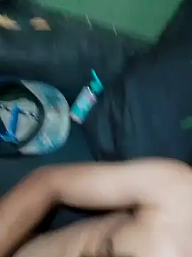 Snapshot of alonsohot1809 chatting on 10-21-25, 04:13 alonsohot1809 online show from 10-21-25, 04:13