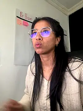 Snapshot of Incognitegirl chatting on 09-17-25, 08:54 Incognitegirl online show from 09-17-25, 08:54