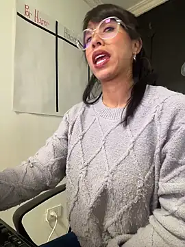 Snapshot of Incognitegirl chatting on 10-29-25, 03:36 Incognitegirl online show from 10-29-25, 03:36