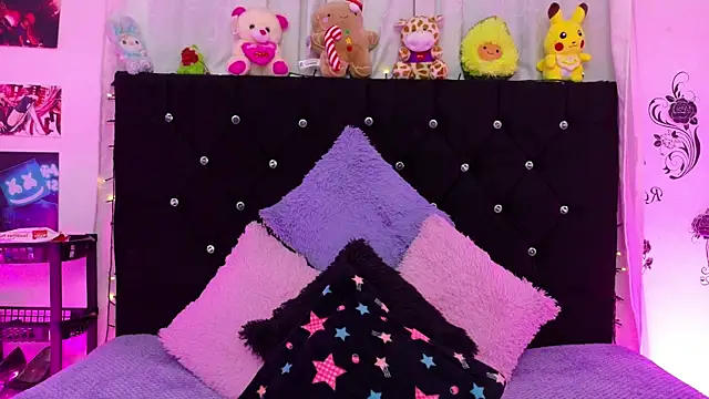 lizz bela1 online show from 12-22-25, 10:40