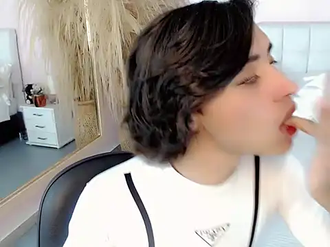 samantha bliss online show from 11-02-25, 11:56