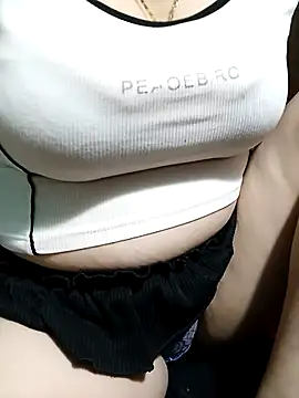 Snapshot of Tasu774 chatting on 09-17-25, 11:06 Tasu774 online show from 09-17-25, 11:06