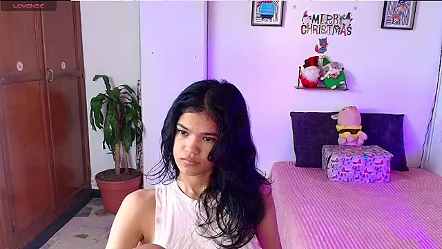 emycarver09 online show from 12-14-25, 11:48