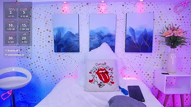 Emily Vaughan online show from 09-26-25, 03:32