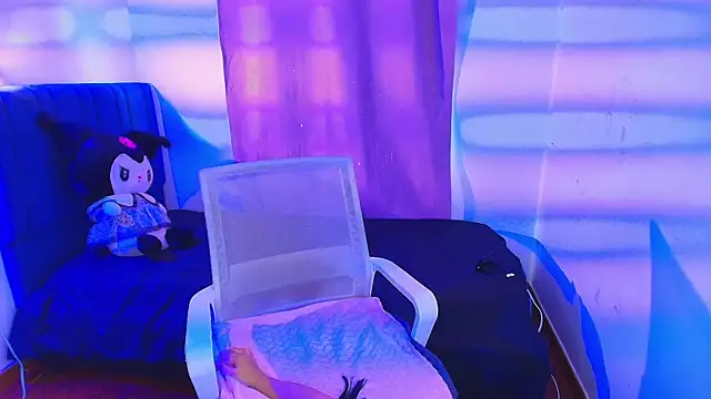 luna-cute online show from 09-24-25, 04:21