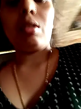 Snapshot of Cute_Pagli chatting on 10-06-25, 05:38 Cute Pagli online show from 10-06-25, 05:38