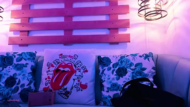 ArianaSantana online show from 10-03-25, 12:46