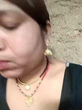 Snapshot of Rashili_jaan chatting on 04-25-26, 02:03 Rashili jaan online show from 04-25-26, 02:03