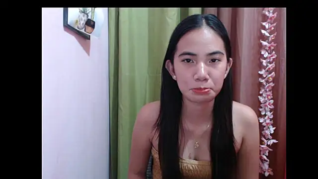 Snapshot of Shy_SexyLady chatting on 10-22-25, 12:27 Shy SexyLady online show from 10-22-25, 12:27