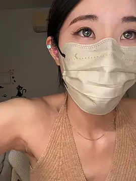 Snapshot of Lulu125216 chatting on 04-15-26, 02:13 Lulu125216 online show from 04-15-26, 02:13