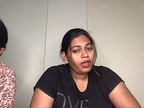 Snapshot of HoleyCoupon chatting on 01-07-26, 01:24 HoleyCoupon online show from 01-07-26, 01:24