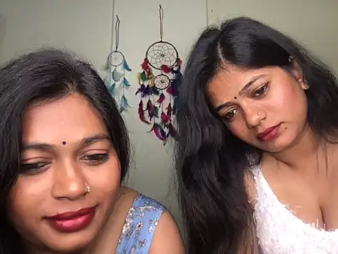 Snapshot of HoleyCoupon chatting on 01-11-26, 07:30 HoleyCoupon online show from 01-11-26, 07:30