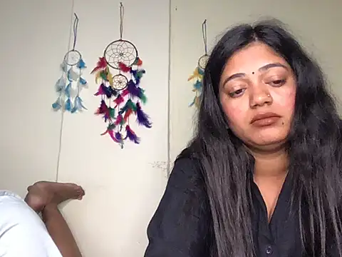 Snapshot of HoleyCoupon chatting on 01-15-26, 06:22 HoleyCoupon online show from 01-15-26, 06:22