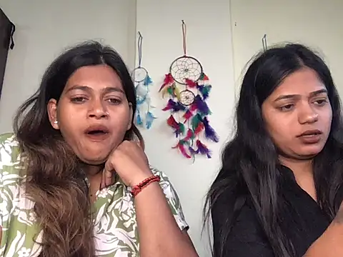 Snapshot of HoleyCoupon chatting on 01-19-26, 11:47 HoleyCoupon online show from 01-19-26, 11:47