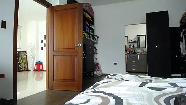 Manuela lara  online show from 02-20-26, 05:13