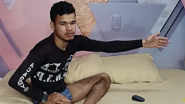 Snapshot of samy_latin1 chatting on 09-11-25, 02:28 samy latin1 online show from 09-11-25, 02:28